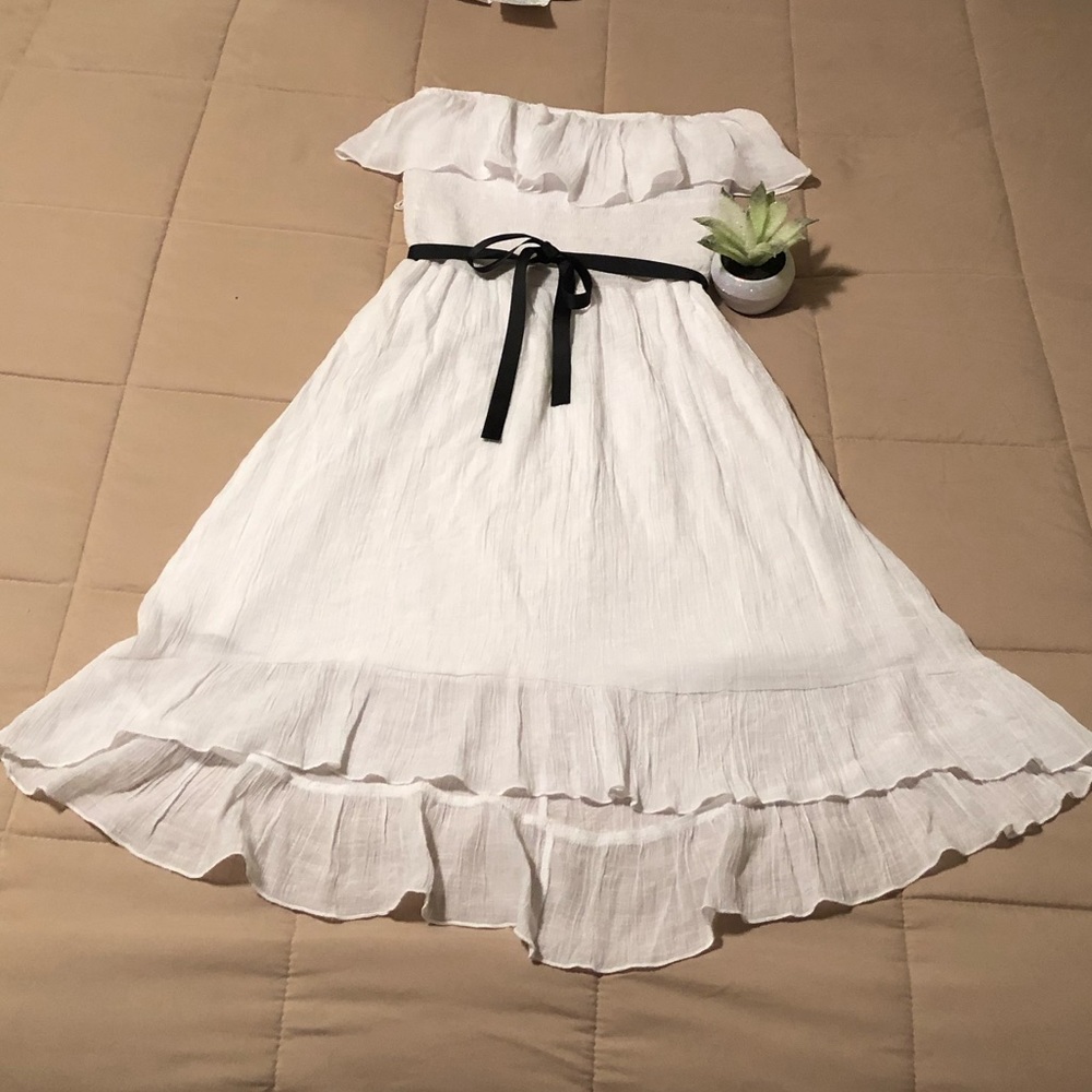 White Strapless Ruffled Dress - Picture 2 of 7